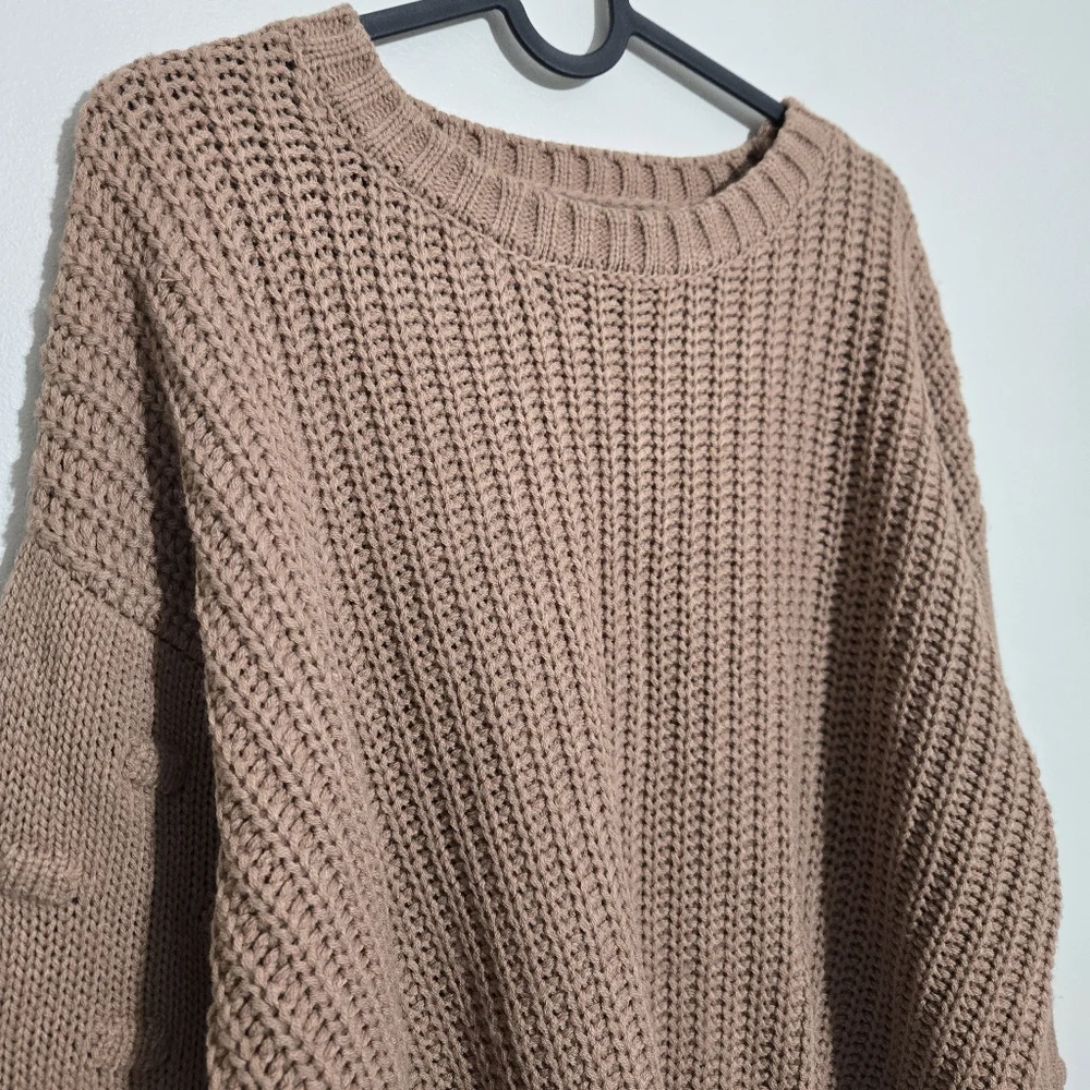 Moon & Madison Taupe Crew Neck Chunky Knit Sweater with Textured Sleeves Size L - Picture 3 of 9
